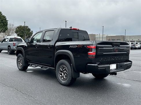 New 2026 Nissan Frontier PRO-4X w/ Pro-4x Convenience Package image 6