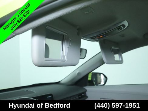 Used 2024 Hyundai Kona SEL AWD/4WD image 20