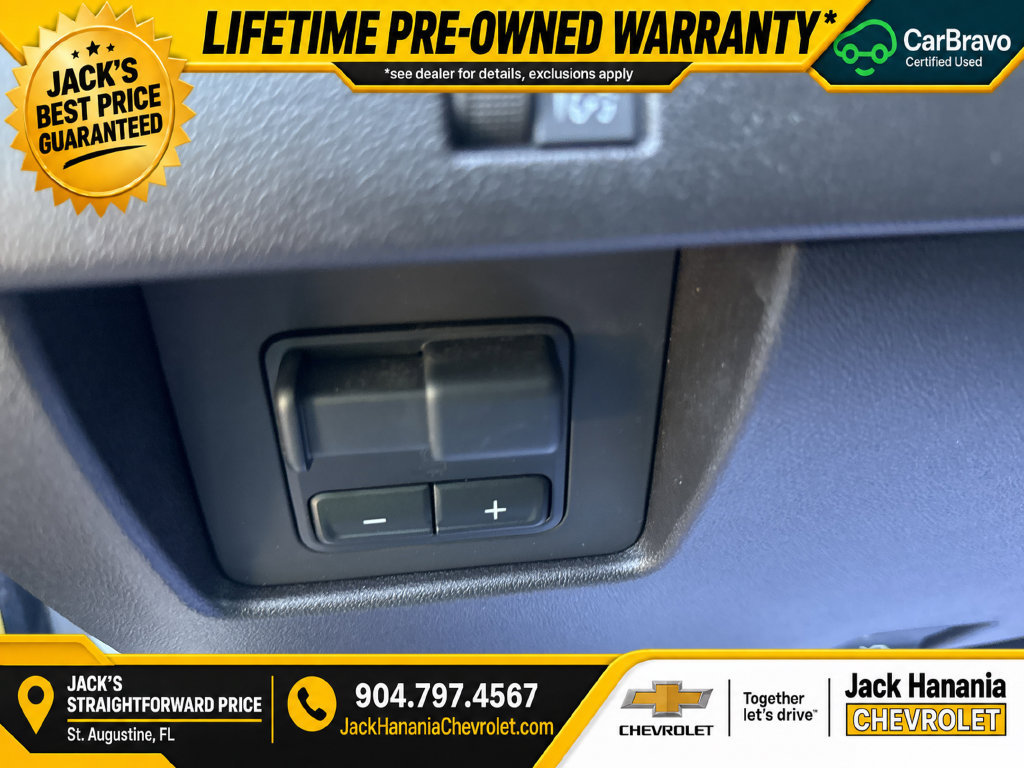 Used 2025 Chevrolet Colorado W/T w/ WT Custom Package RWD image 18