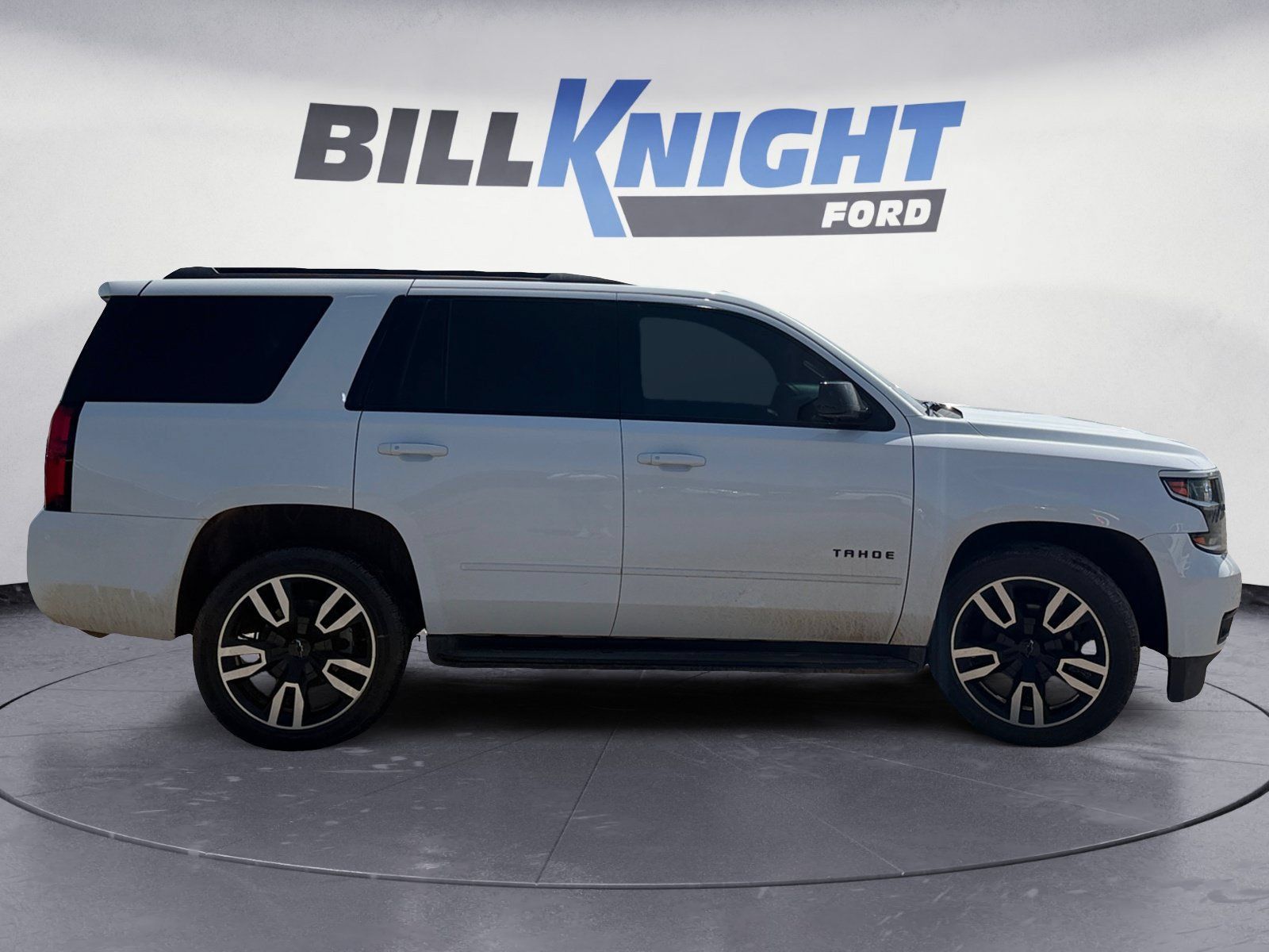 Used 2019 Chevrolet Tahoe Premier w/ RST 6.2L Performance Edition AWD/4WD image 6