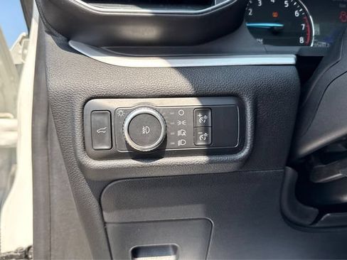 Used 2021 Ford Explorer XLT w/ Equipment Group 202A AWD/4WD image 17
