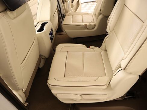 Used 2021 GMC Yukon XL Denali w/ Denali Ultimate Package image 12