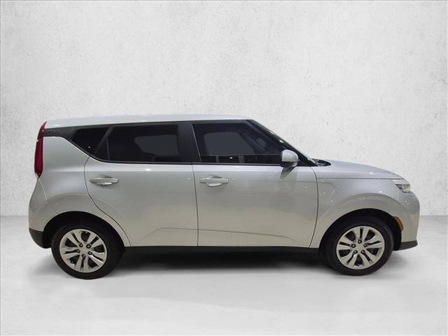 Used 2021 Kia Soul LX FWD image 4