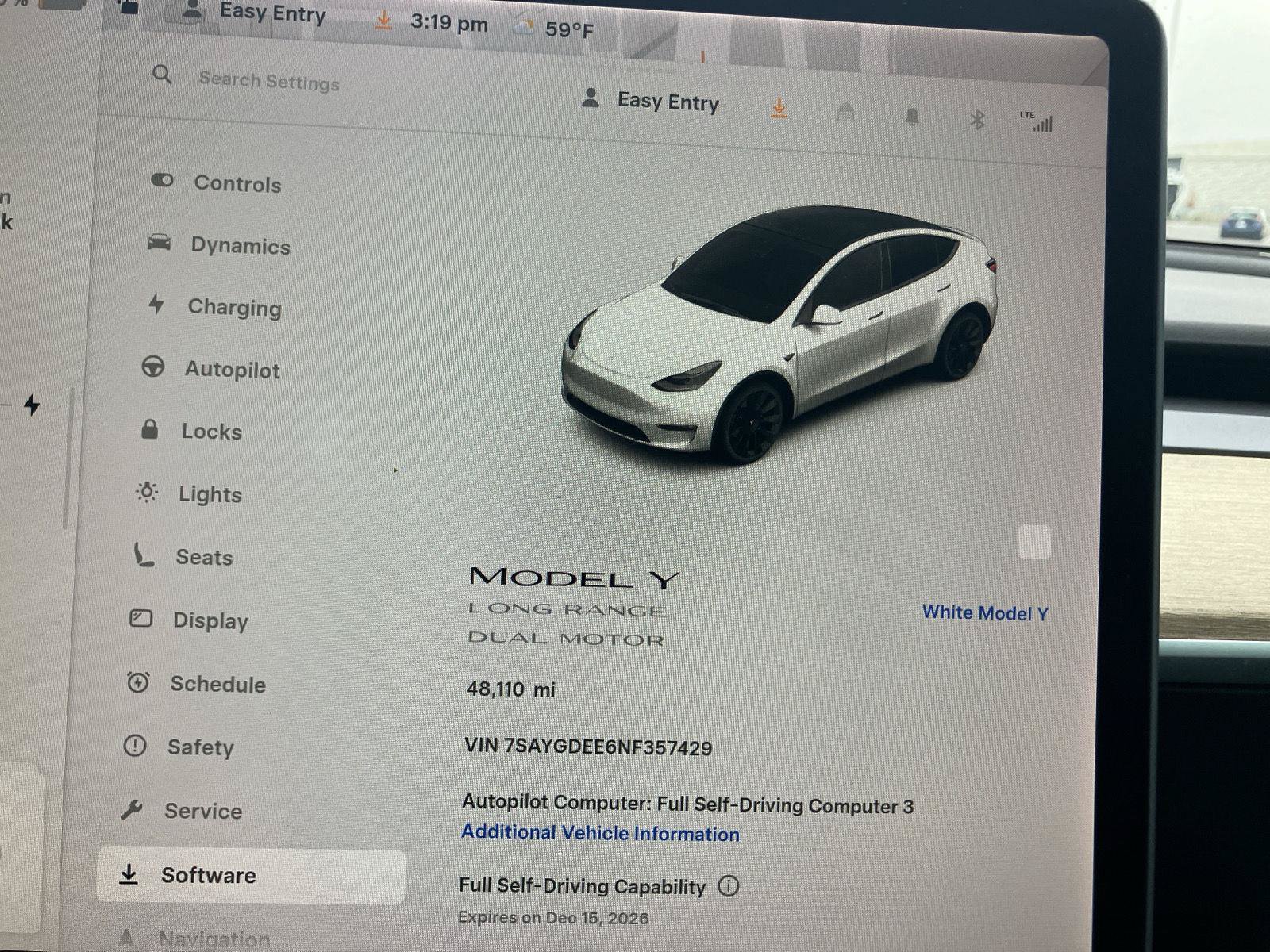 Used 2022 Tesla Model Y Long Range AWD/4WD image 25