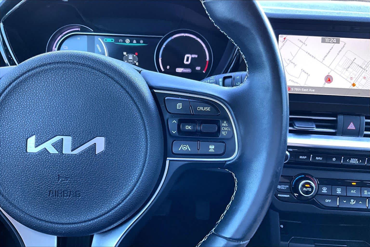 Used 2022 Kia Niro EX FWD image 24