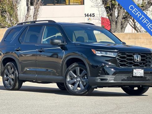 Certified 2025 Honda Pilot Sport image 2