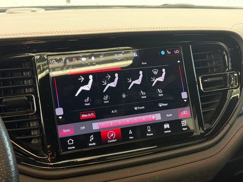 Used 2024 Dodge Durango R/T AWD/4WD image 39