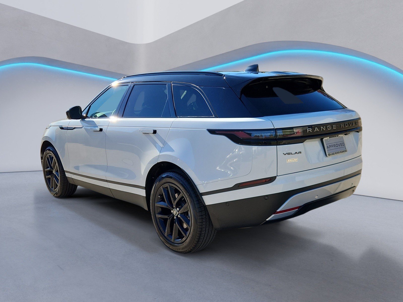 Used 2026 Land Rover Range Rover Velar S AWD/4WD image 4
