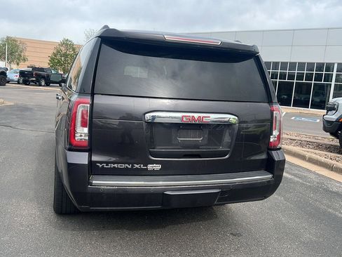 Used 2018 GMC Yukon XL Denali w/ Open Road Package AWD/4WD image 8