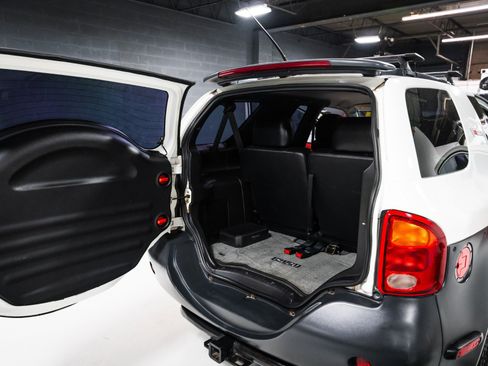 Used 1999 Isuzu VehiCROSS AWD/4WD image 16