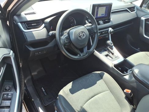 Used 2023 Toyota RAV4 XLE FWD image 17