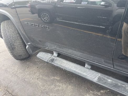 Used 2024 Chevrolet Silverado 2500 Custom w/ Custom Value Package image 17