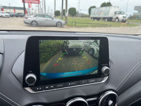 Used 2025 Nissan Sentra SV FWD image 22