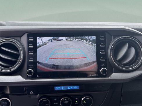 Used 2021 Toyota Tacoma TRD Sport image 17