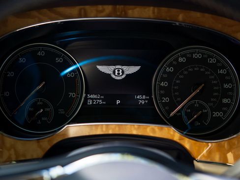 Used 2017 Bentley Bentayga W12 Sport Utility 4D image 16