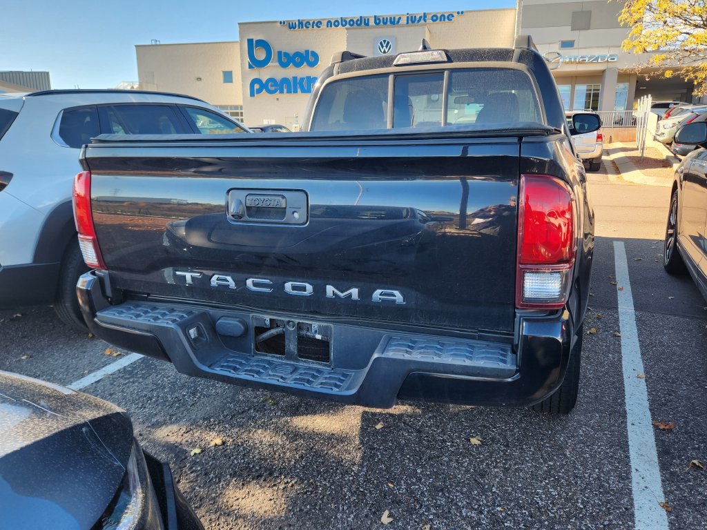 Used 2022 Toyota Tacoma SR w/ SR Convenience Package RWD image 9