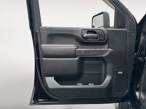 Used 2020 Chevrolet Silverado 2500 LTZ image 14