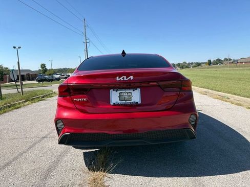 Used 2023 Kia Forte LXS FWD image 4