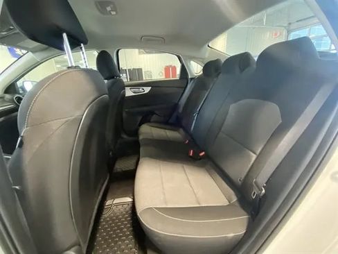 Used 2022 Kia Forte LXS image 13