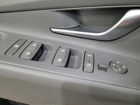 Used 2023 Hyundai Elantra SEL w/ Convenience Package FWD image 27