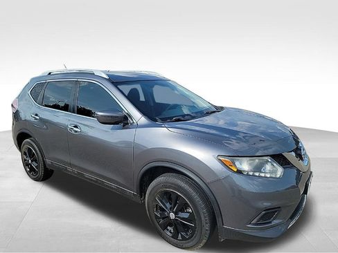 Used 2016 Nissan Rogue SV AWD/4WD image 3