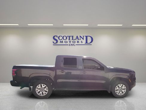 Used 2023 Nissan Frontier SV w/ SV Convenience Package image 5