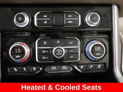 Used 2024 GMC Yukon Denali AWD/4WD image 4