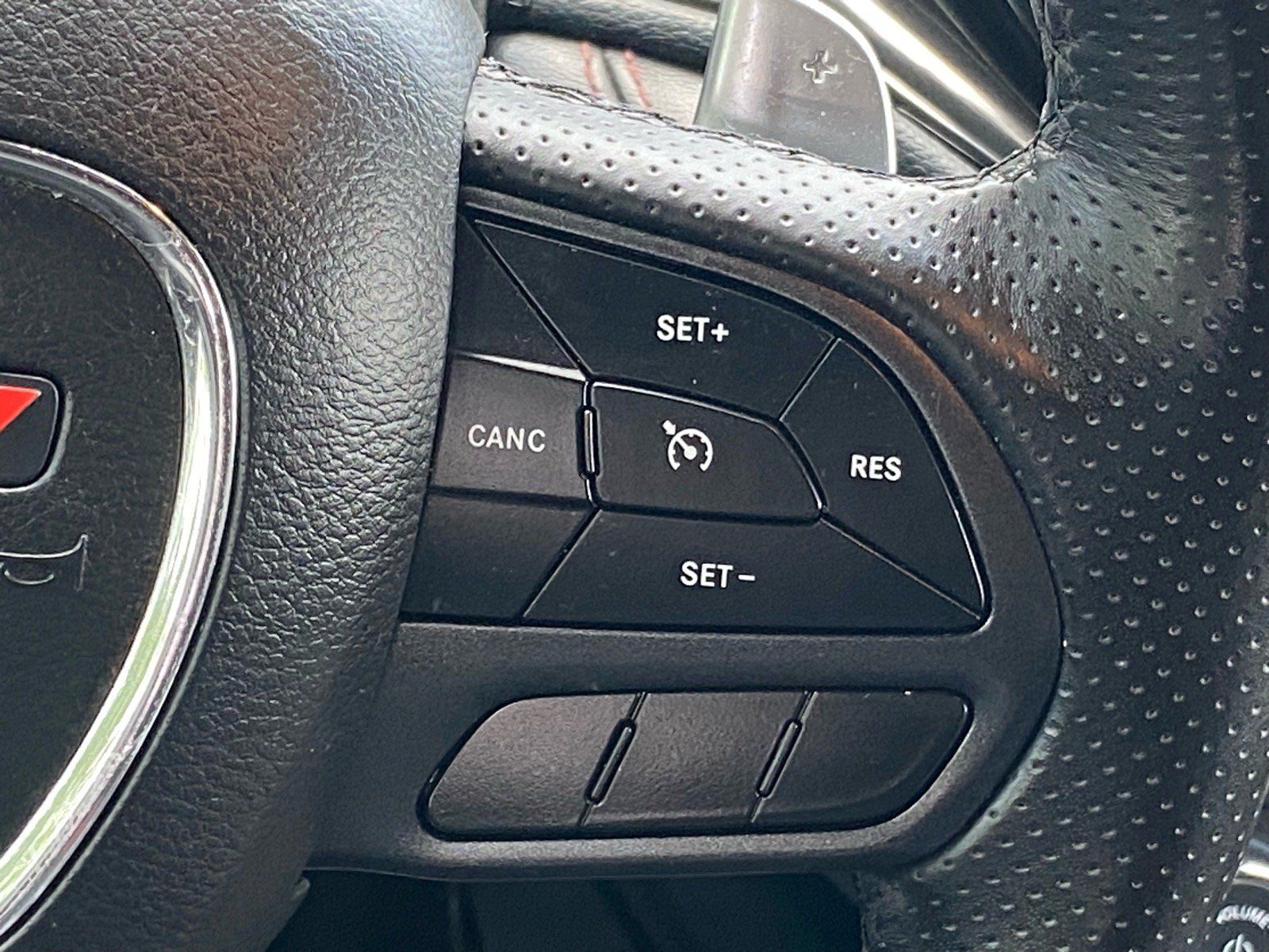 Used 2022 Dodge Durango R/T w/ Blacktop Package AWD/4WD image 8