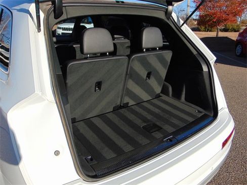 Used 2017 Audi Q7 3.0T Premium Plus image 25