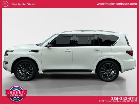 Used 2023 Nissan Armada Platinum w/ Cargo Package AWD/4WD image 3