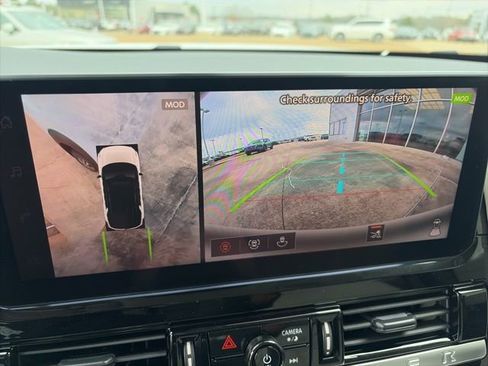 New 2026 Nissan Pathfinder SL image 17