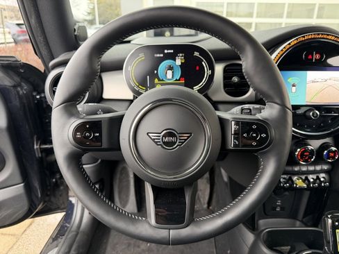 Certified 2023 MINI Cooper SE image 15