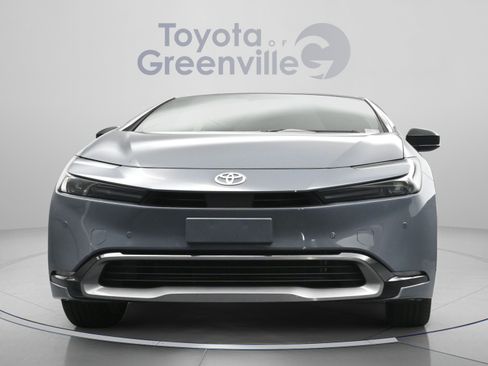 Used 2024 Toyota Prius XLE FWD image 22