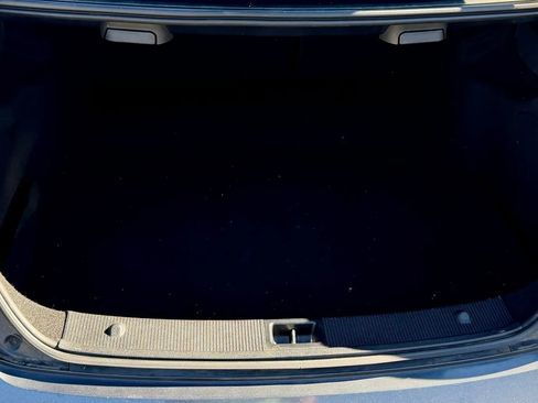 Used 2013 Mercedes-Benz C 250 Sedan image 7