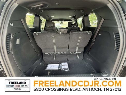 New 2027 Chrysler Pacifica Select FWD image 12