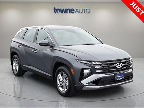 Used 2025 Hyundai Tucson SE image 8