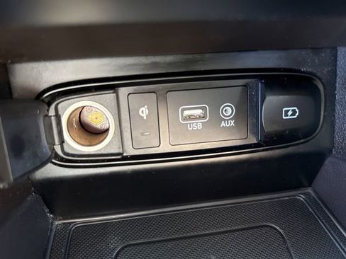 Used 2019 Hyundai Santa Fe FWD image 20