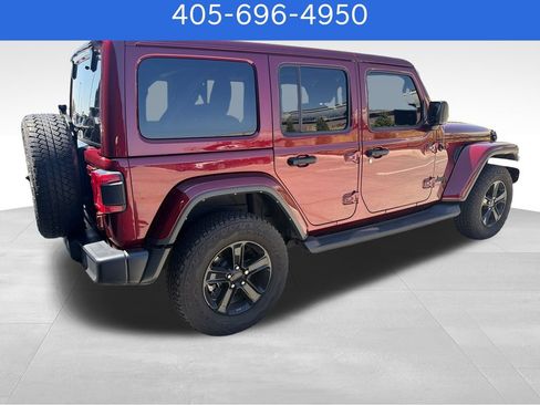 Used 2022 Jeep Wrangler Unlimited Sahara AWD/4WD image 6