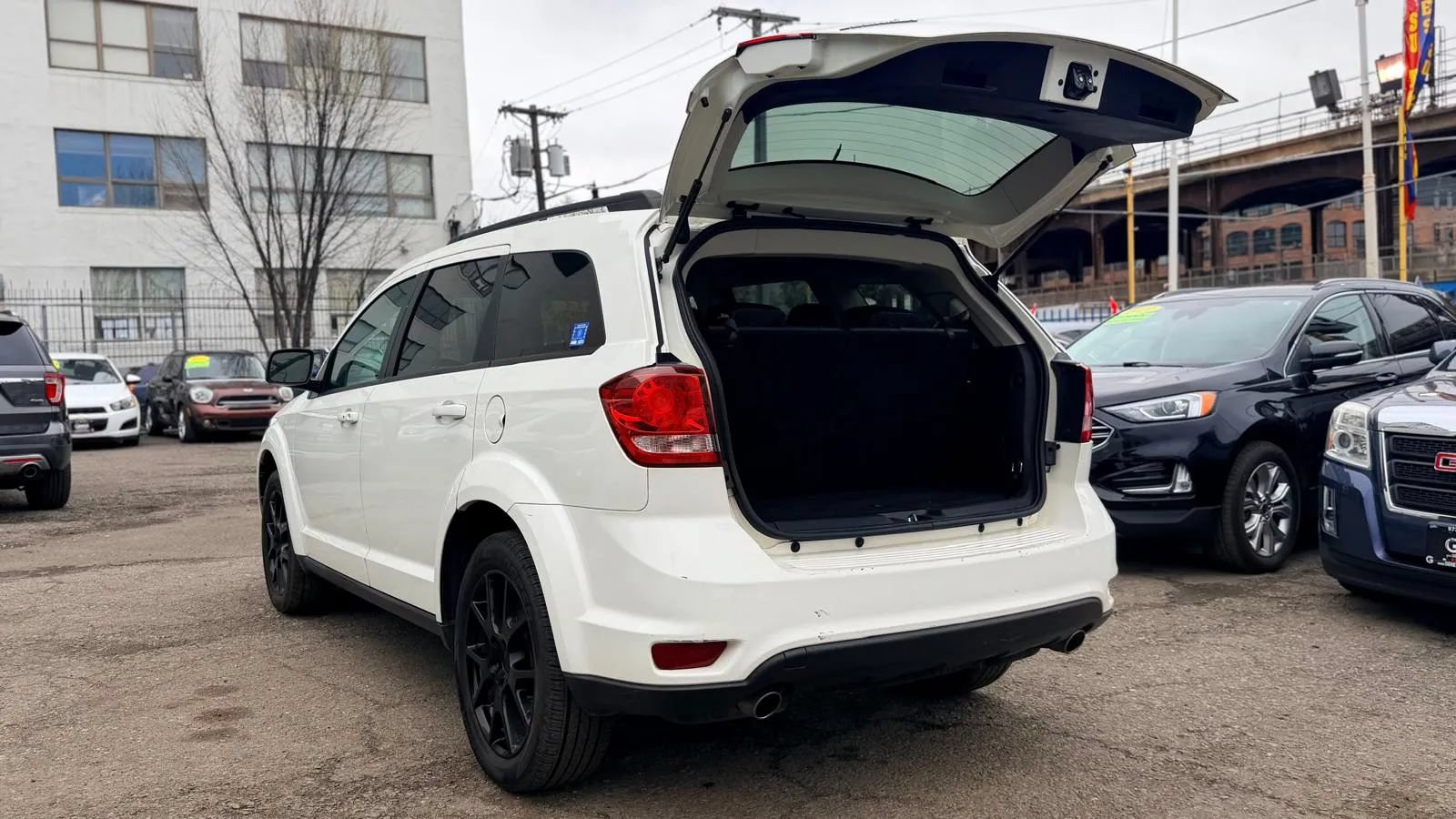 Used 2014 Dodge Journey SXT w/ Flexible Seating Group FWD image 8