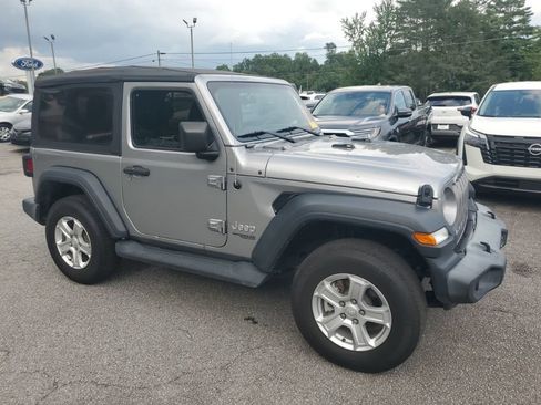 Used 2019 Jeep Wrangler Sport AWD/4WD image 6