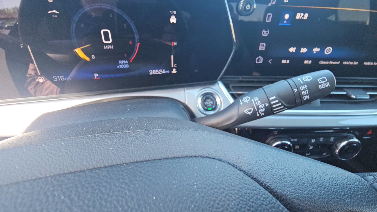 Used 2024 Chevrolet Trax LT w/ Driver Confidence Package FWD image 13