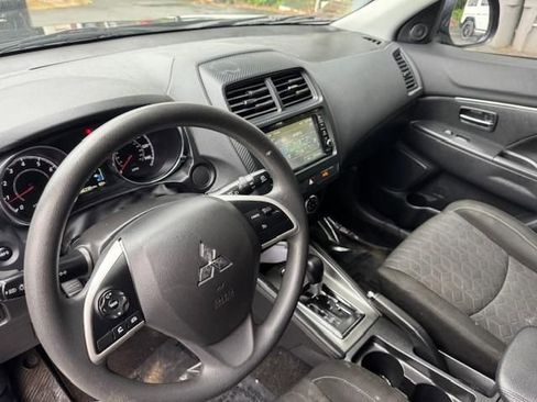 Used 2022 Mitsubishi Outlander Sport ES image 12