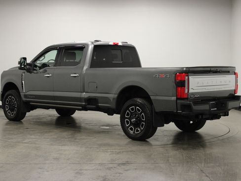 Used 2024 Ford F250 Platinum image 6