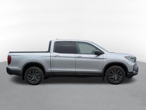 Used 2021 Honda Ridgeline Sport image 3