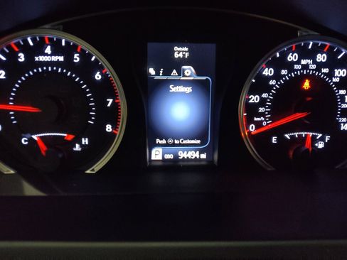 Used 2016 Toyota Camry SE FWD image 23