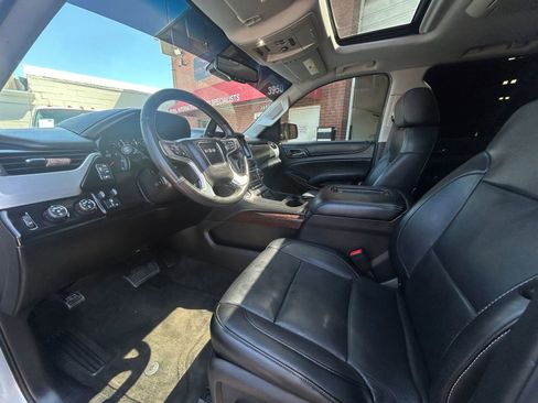 Used 2016 GMC Yukon XL SLT w/ Open Road Package image 12