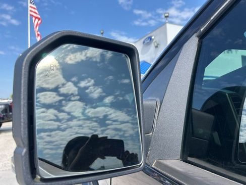 Used 2015 Ford F150 Lariat w/ Equipment Group 502A Luxury AWD/4WD image 14