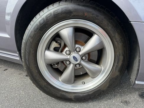 Used 2006 Ford Mustang GT Premium RWD image 30