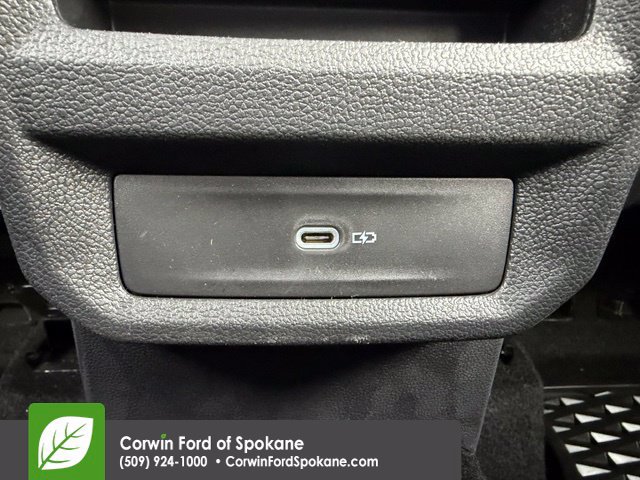 Used 2024 Volkswagen Taos SE w/ Panoramic Sunroof Package FWD image 13