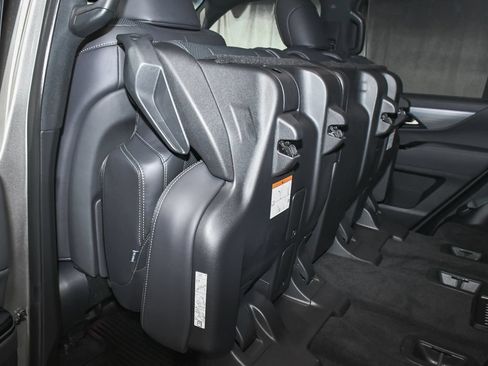Used 2023 Lexus LX 600 F Sport w/ Accessory Package (Z1) AWD/4WD image 61